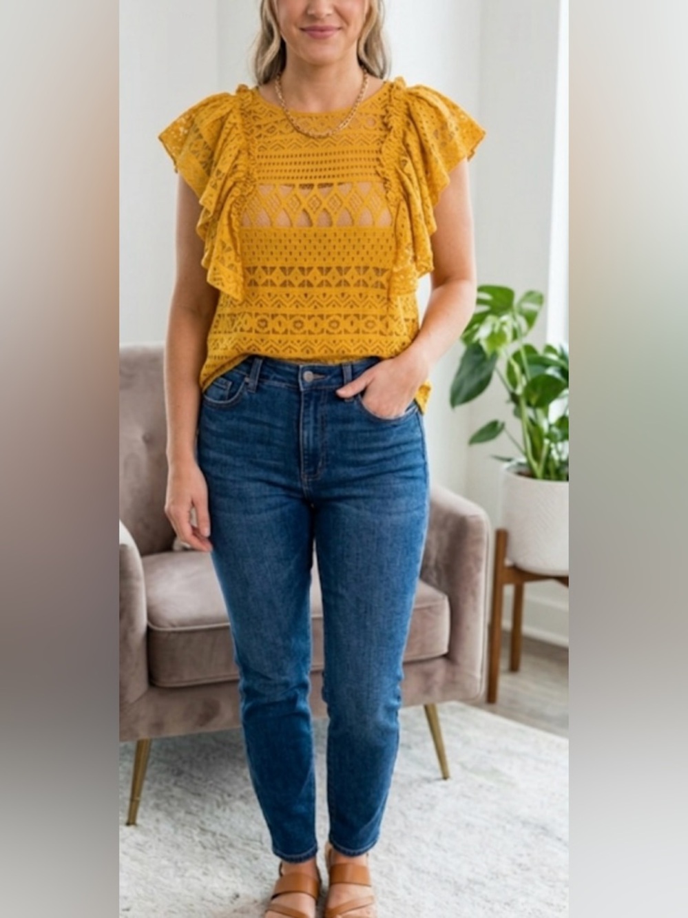 Paper Heart  Women’s Top Yellow Size Small  Lace Ruffle